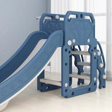 Spatiu de joaca 3 in 1 Nichiduta Garden Happy Train Albastru cu Trenulet, Tobogan cu trepte antiderapante, margini rotunjite si Cos de baschet