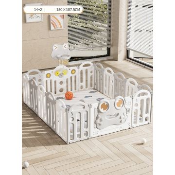 Gardulet loc de joaca pentru copii Nichiduta Garden Grey Frog, pliabil si portabil, de interiorexterior, compus din 14 panouri de gard + 2 panouri laterale cu Cos de baschet si angrenaje rotative, dimensiune 150 x 187.5cm